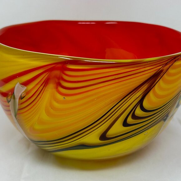 Gorgeous Designs blown glass bowl yellow red - Picture 3 of 9